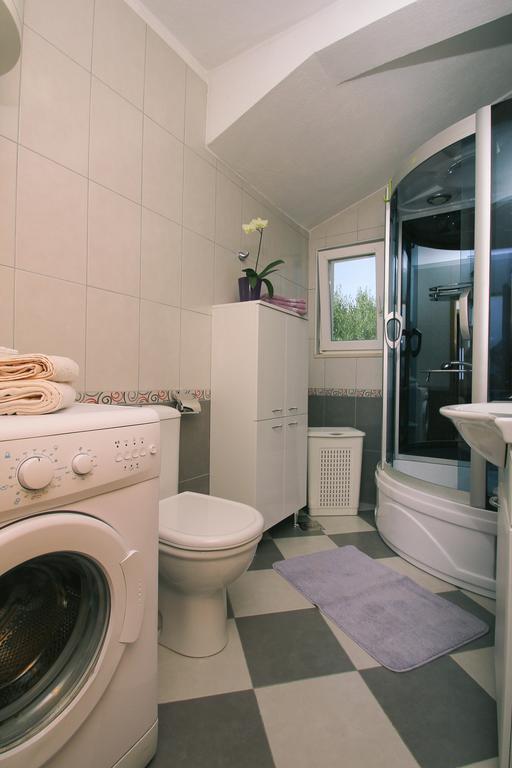 Apartment Lara Kaštel Novi Eksteriør billede
